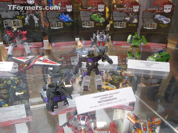 Sdcc 2012 Toys R Us Transformers Generations Asia Exclusive Motorbreath  (53 of 141)